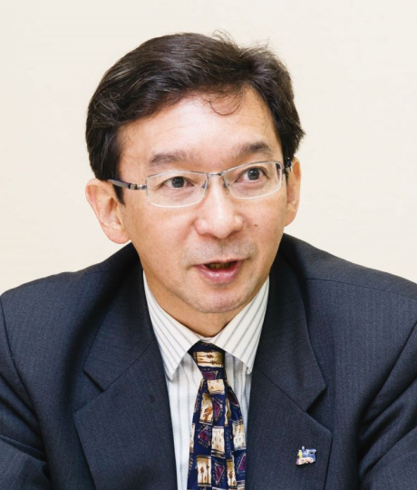 青山 新吾氏